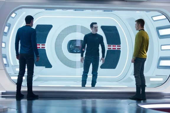 Spock, Harrison e Kirk. Conflitos e desconstrução.